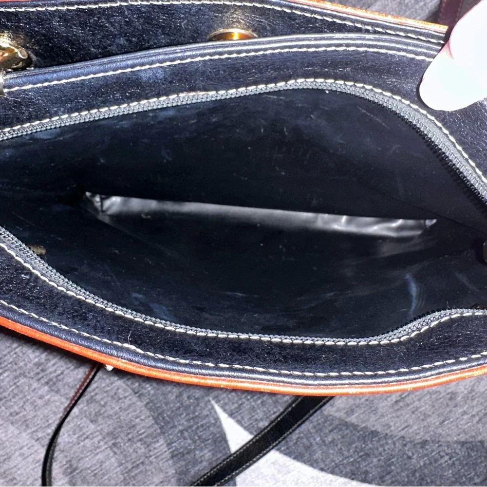 ❌sold❌ Vintage Bally Pebbled Leather Bag! Classic beauty. 🤎🖤 - Picture 15 of 15